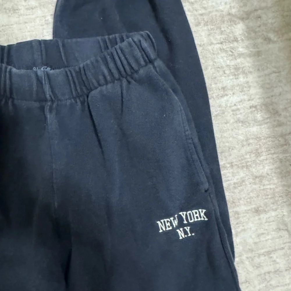 Brandy melville navy blue rosa sweatpants one size